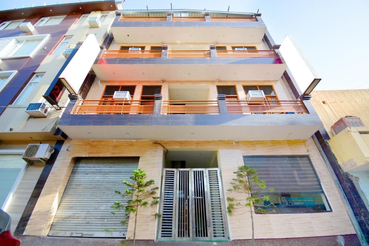 פנצ'קולה Oyo Flagship 38733 The Sai Palace מראה חיצוני תמונה